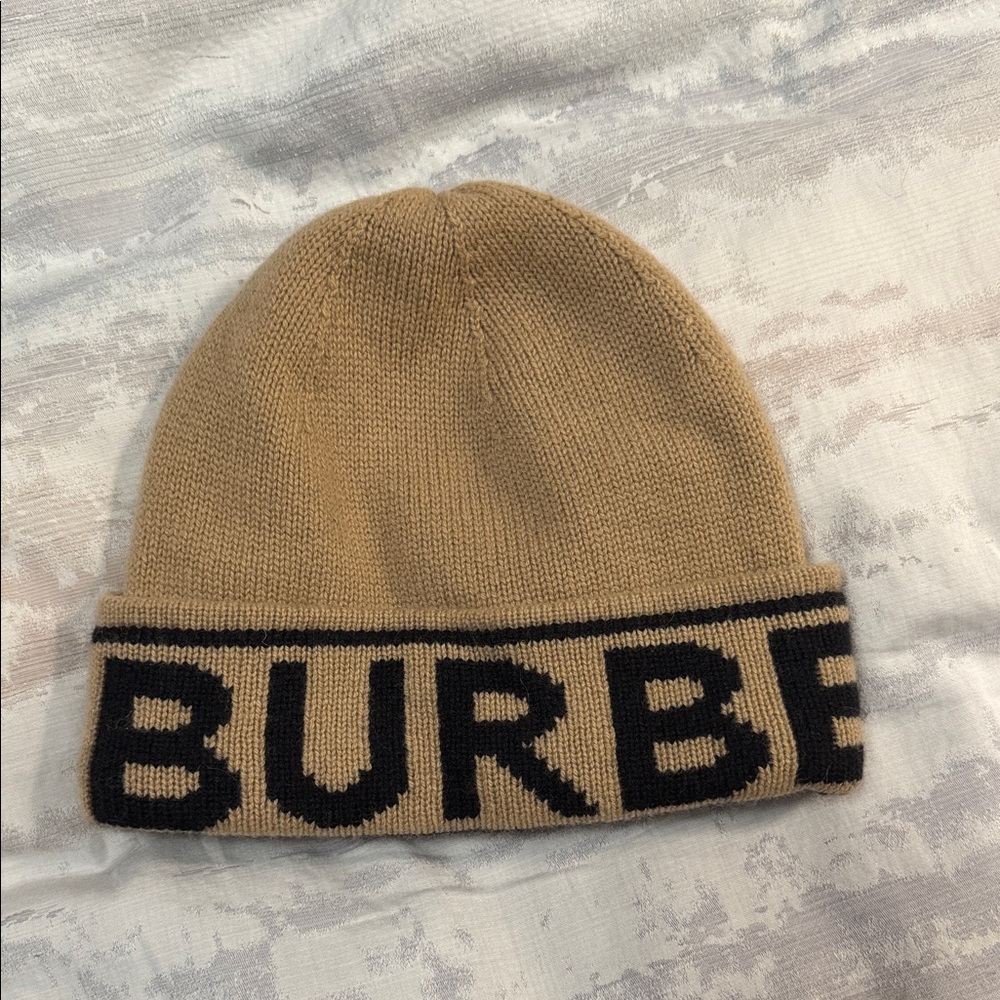 Burberry women’s Tan and Black Logo Beanie